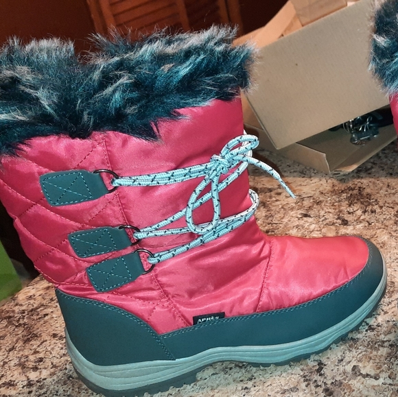 New Red Gray APRES BY LAMO BOOTS Size 11 - Picture 3 of 15